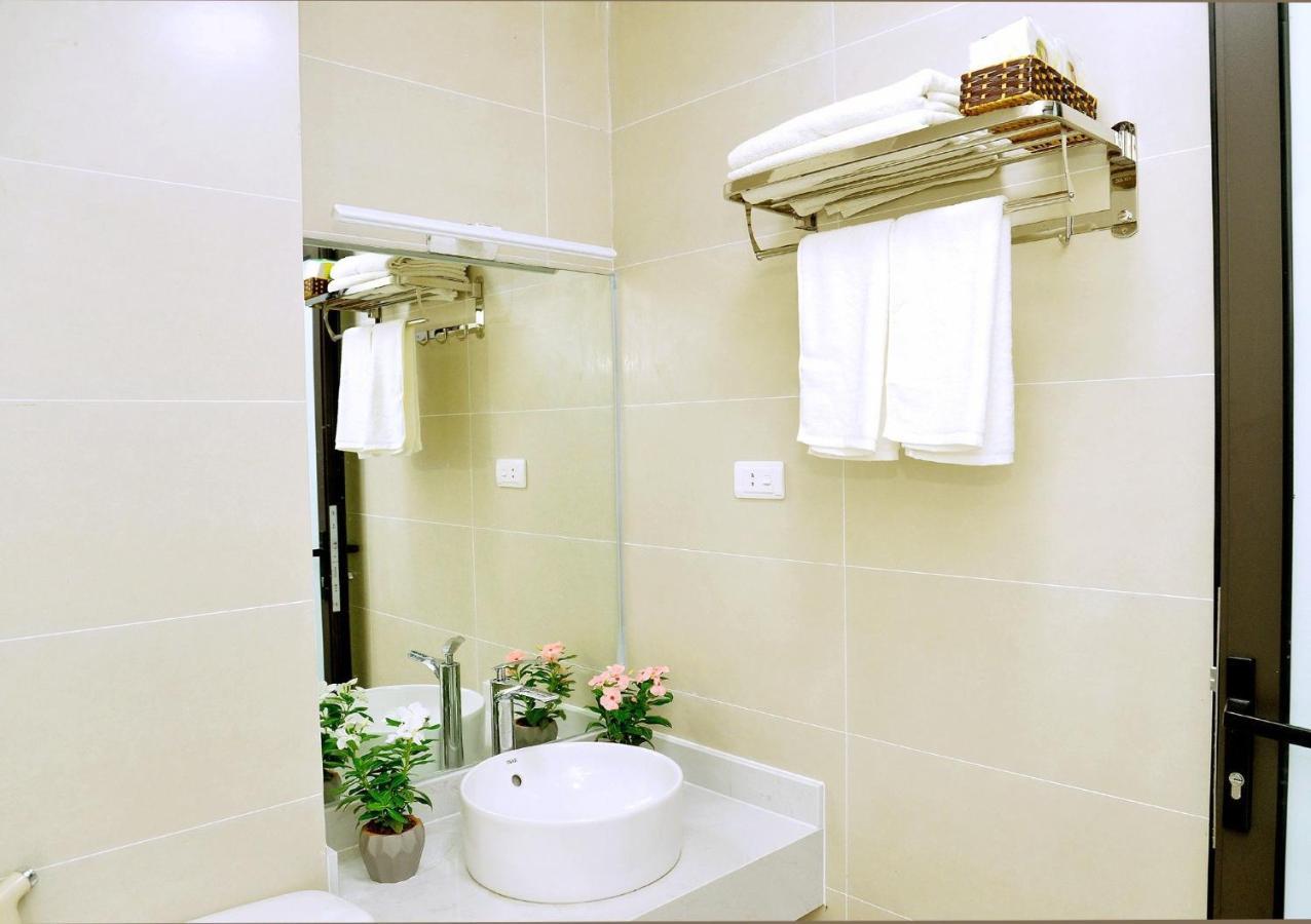Blue Home Serviced Apartment Hanoi Buitenkant foto